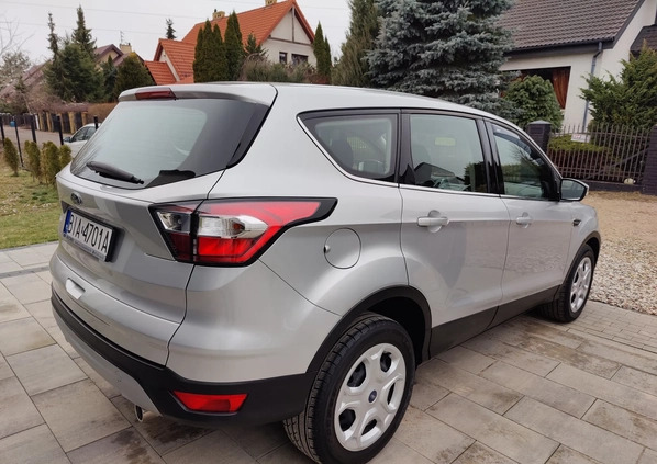 Ford Kuga cena 66900 przebieg: 104000, rok produkcji 2017 z Białystok małe 352